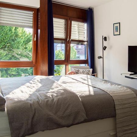 Zentrale Ruhige Wohnung Mit Parkplatz พาเดอร์บอร์น ภายนอก รูปภาพ