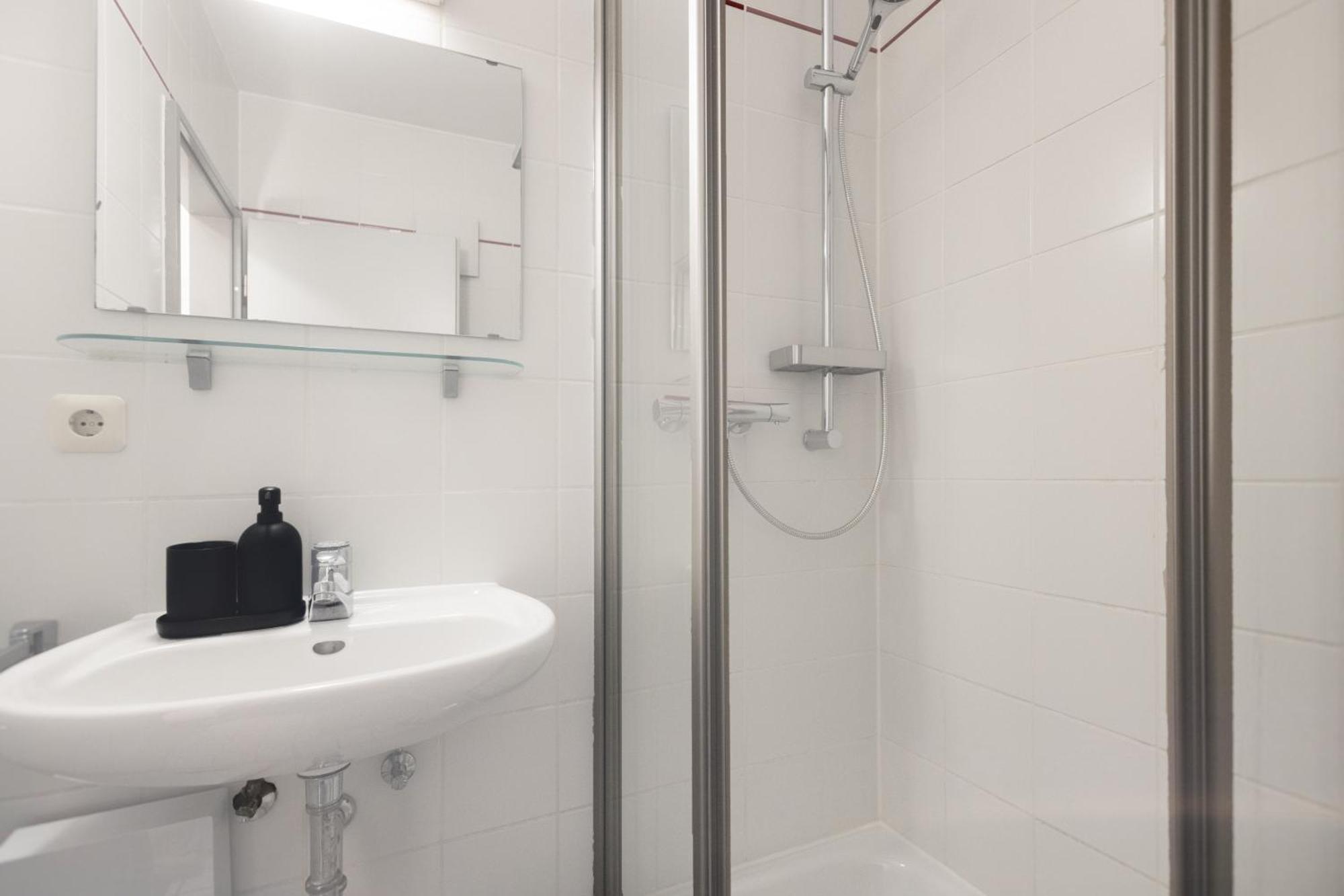 Zentrale Ruhige Wohnung Mit Parkplatz พาเดอร์บอร์น ภายนอก รูปภาพ