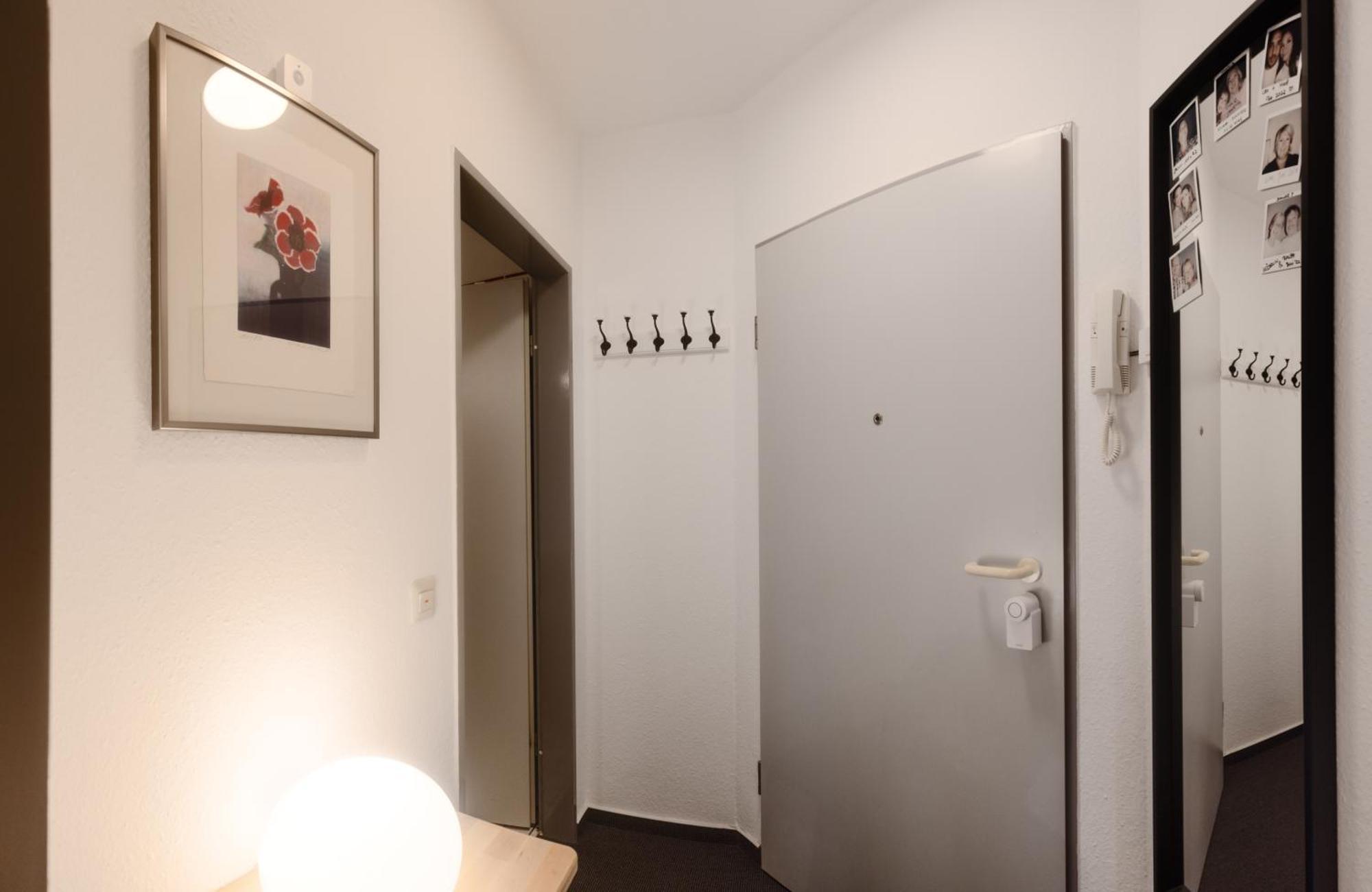 Zentrale Ruhige Wohnung Mit Parkplatz พาเดอร์บอร์น ภายนอก รูปภาพ